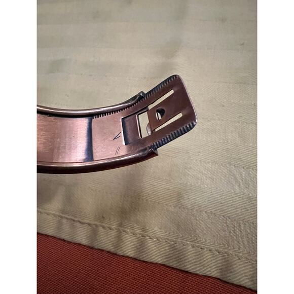 MCM Renoir raised leaf design copper hinge clamper style bracelet signed estate - Picture 6 of 8